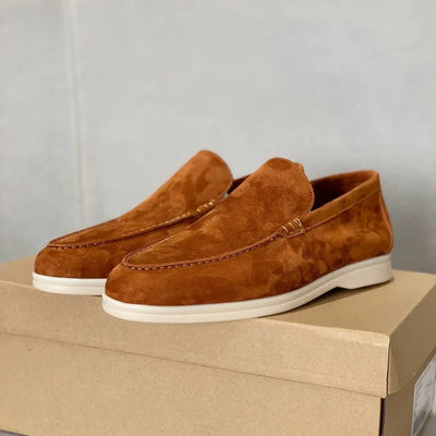 Gerlina – Klassische Slipper mit Kontrastsohle