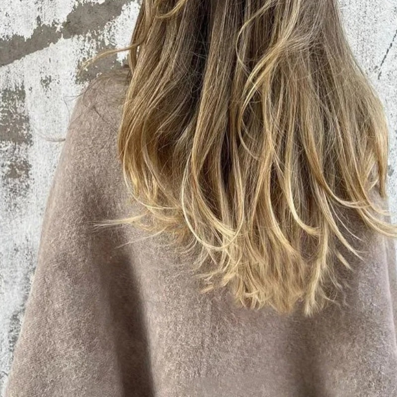 Elise - Kurze Jacke mit eleganten ausgestellten Ärmeln